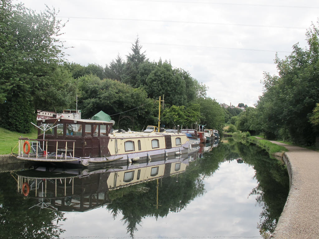 Boats on the canal at Fallwood Marina © Stephen Craven :: Geograph ...