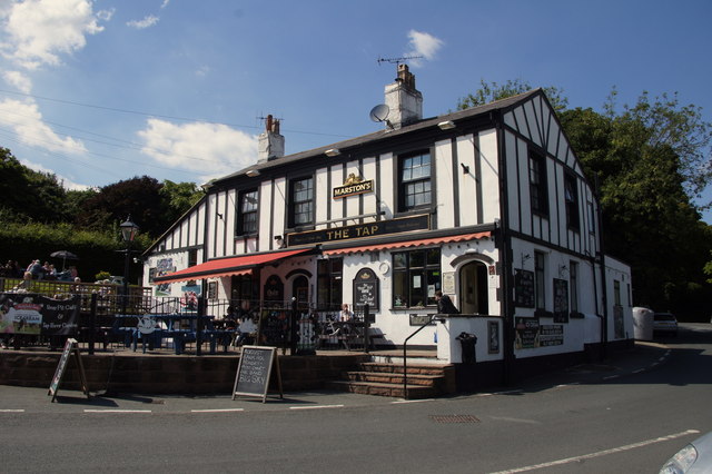 The Tap public house at Eastham Ferry © Mike Pennington cc-by-sa/2.0 ...