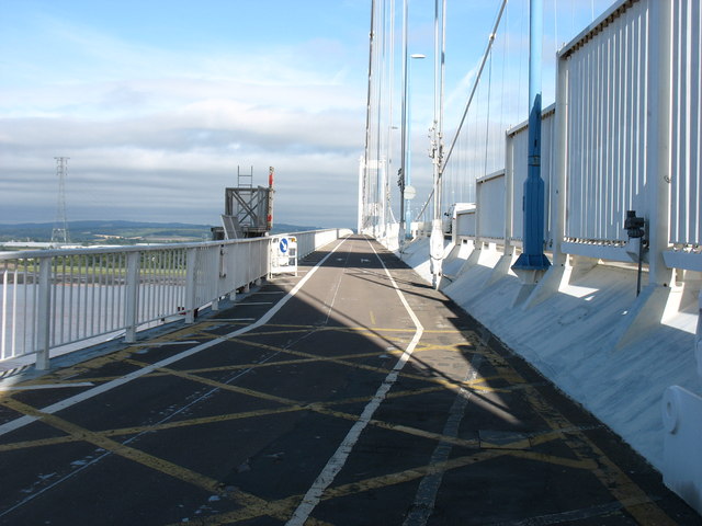 Footpath and cycle path across the Severn Bridge
