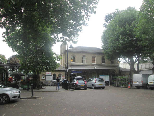 Kew Gardens station