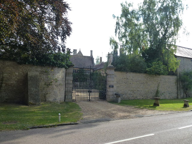 Wall and gates at Polebrook Hall