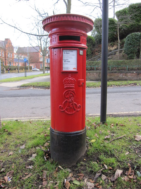 Edward VII Postbox at the Mountside/Filey Road junction