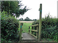 Footbridge and path over the ditch at Coddenham