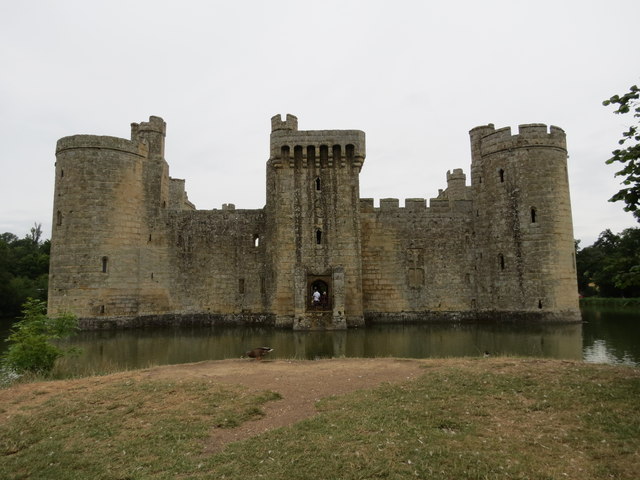 Bodiam Castle Postern gate in the ... © Martin Dawes :: Geograph ...