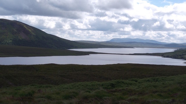 Loch Craggie and Loch Loyal © Richard Webb cc-by-sa/2.0 :: Geograph ...