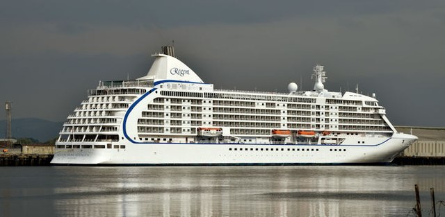 The "Seven Seas Voyager", Belfast (August 2015)
