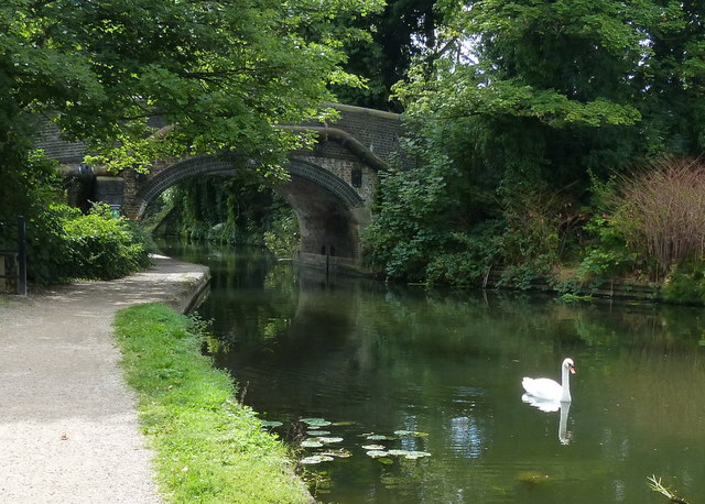 Trout Road Bridge No 191 © Mat Fascione :: Geograph Britain and Ireland