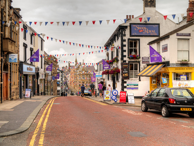 Clitheroe Castle Street David Dixon cc by sa 2.0 Geograph