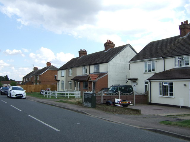 Houses on Clophill Road