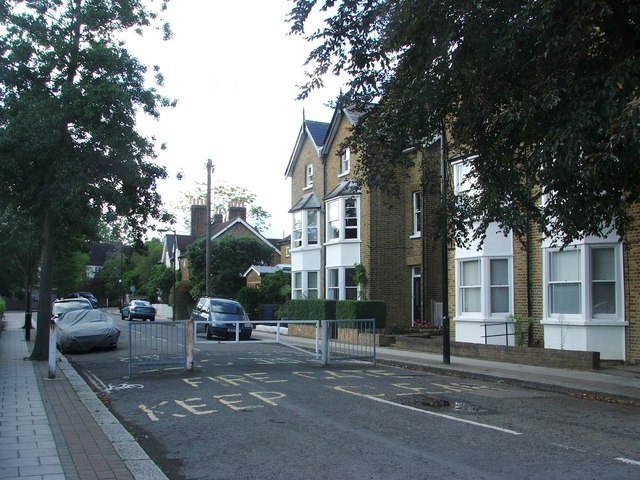 Gilkes Crescent, Dulwich Village © Chris Whippet cc-by-sa/2.0 ...