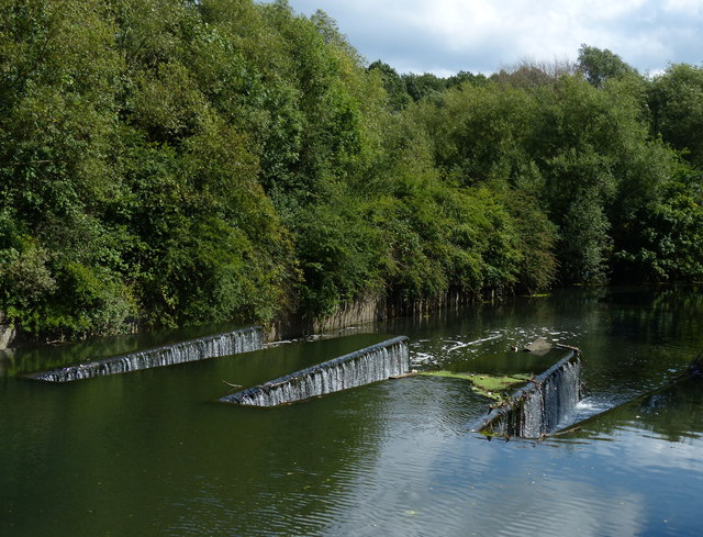 Weir next to the Grand Union Canal