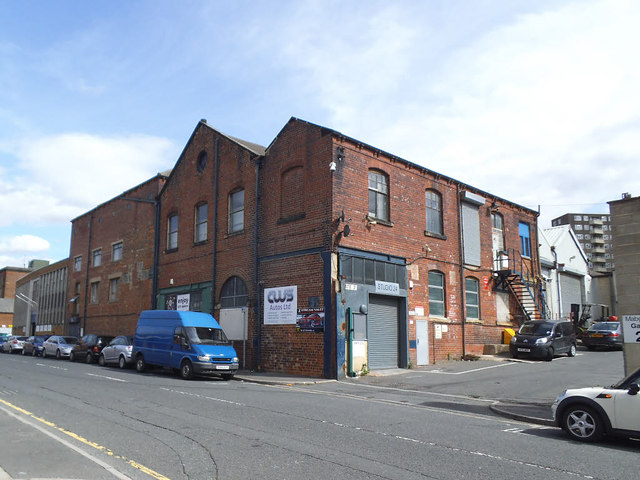 CWS Autos, Mabgate, Leeds © Stephen Craven cc-by-sa/2.0 :: Geograph ...