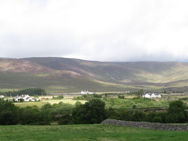 dispersed-settlement-west-of-atticall-eric-jones-geograph-britain