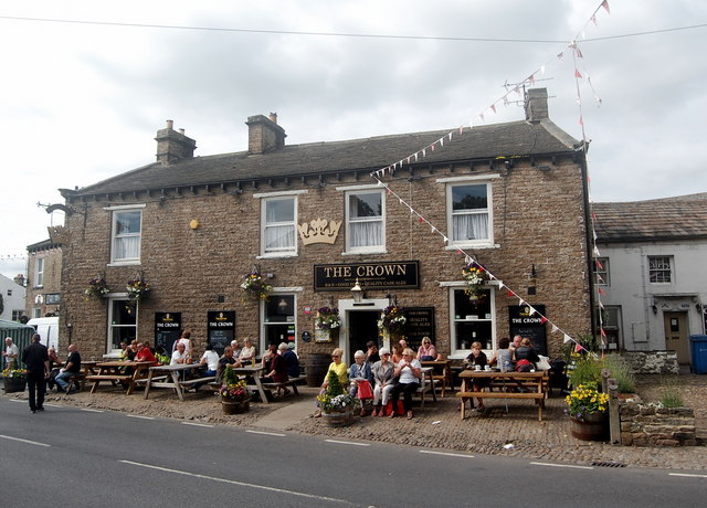 The Crown Inn, Hawes © Bill Harrison :: Geograph Britain and Ireland