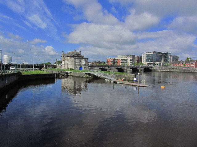 Limerick - Lock by Sarsfield Bridge & R Shannon