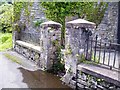 Tabernacle Methodist Chapel, Llanddowror  - side gate