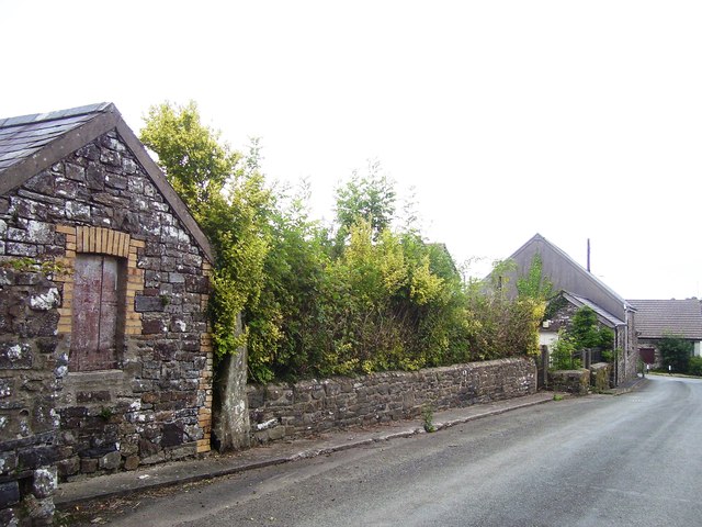 Henllan Amgoed Old School © welshbabe :: Geograph Britain and Ireland