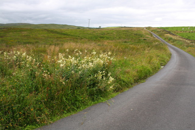 Minor road SW of Brackenhill