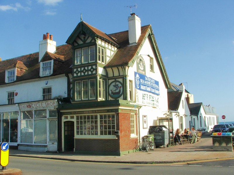 the-ship-inn-sandgate-chris-whippet-cc-by-sa-2-0-geograph-britain