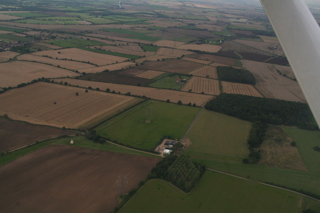 Doddington: pyramid in a field (aerial 2015)