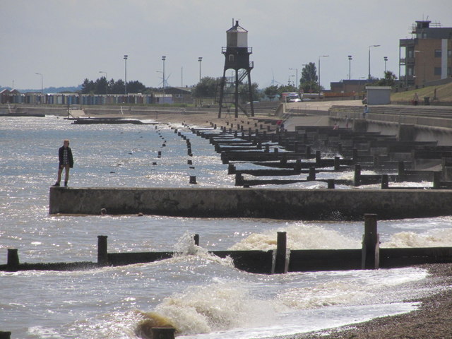 Dovercourt - Seafront, groynes and Upper Lighthouse (close up)