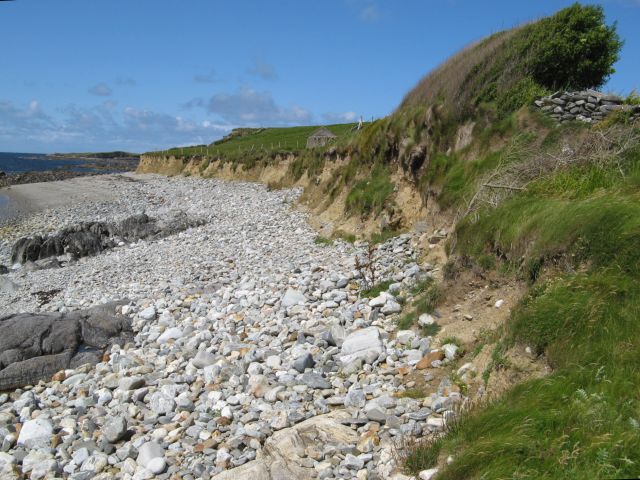 Eroding shoreline © Jonathan Wilkins cc-by-sa/2.0 :: Geograph Ireland