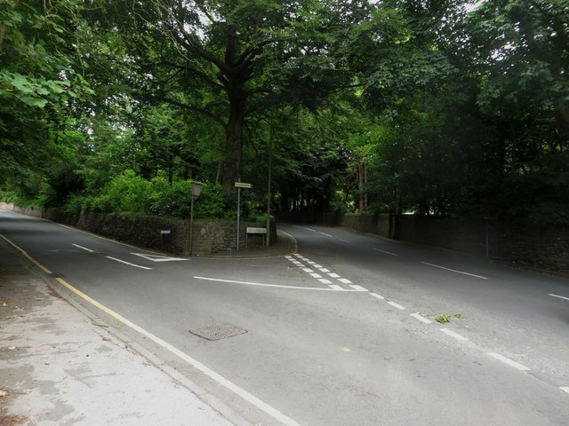 Junction of Raikes Road and Grassington Road, Skipton