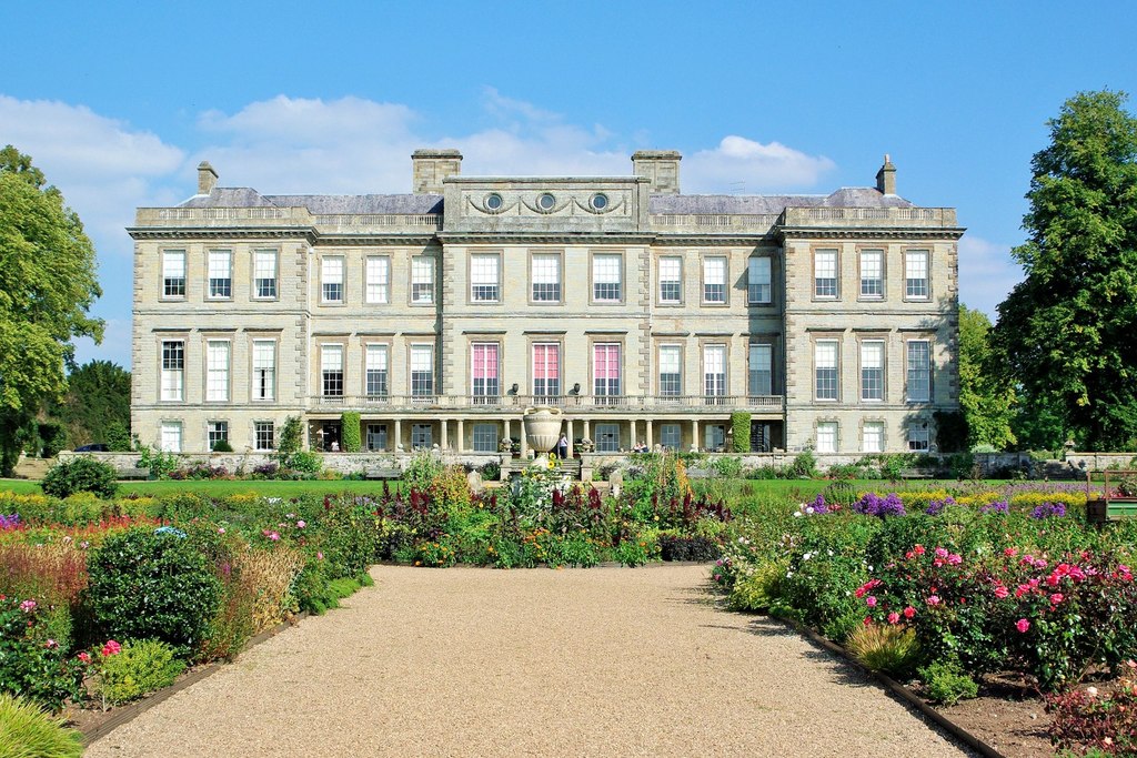 Ragley Hall © Tiger ccbysa/2.0 Geograph Britain and Ireland