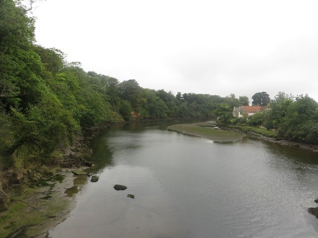 Looking downstream along the River Coquet, Warkworth