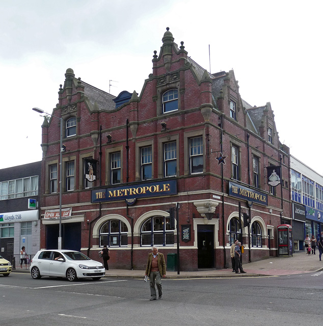 The Metropole, High Street, Gateshead © Stephen Richards cc-by-sa/2.0 ...