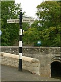 TF1509 : Fingerpost at Deeping Gate Bridge by Alan Murray-Rust