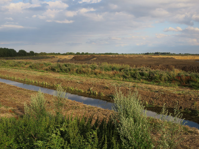 Sand and gravel quarry © Hugh Venables :: Geograph Britain and Ireland