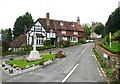 War memorial and listed houses, Ightham