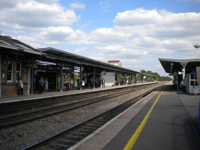 New canopy on platform 4, Maidenhead station