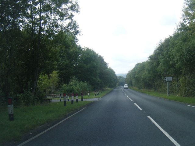 A4221 Westbound Nears Caehopkin © Colin Pyle Cc By Sa 2 0 Geograph