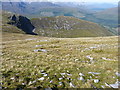 NH0345 : On the north side of SgÃ¹rr na Feartaig by Richard Law