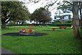 Lle chwarae ger yr ysgol - Play area near the school