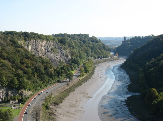 the-river-avon-at-low-tide-david-purchase-cc-by-sa-2-0-geograph