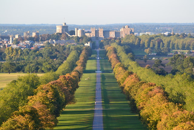 windsor-castle-and-the-long-walk-david-martin-cc-by-sa-2-0