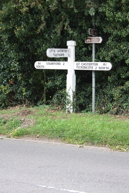 Signpost beside Old Great North Road opposite Toll Bar
