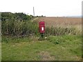 Remote post box on the B1520 south of Louth