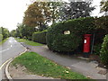 TQ6194 : Roundwood Avenue & Roundwood Avenue George V Postbox by Geographer
