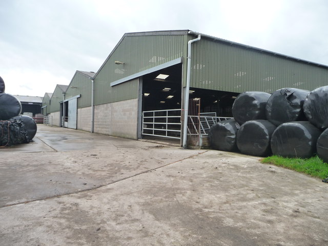 Cattle sheds, Church View Farm Â© Christine Johnstone cc-by 