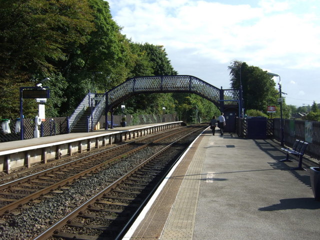 Footbridge, Arnside Railway Station © JThomas cc-by-sa/2.0 :: Geograph ...