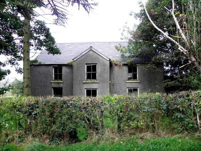 Derelict farmhouse, Bracky