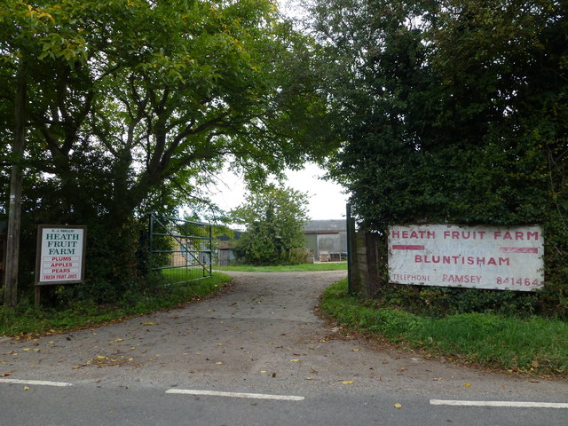 Entrance to Heath Fruit Farm, Bluntisham