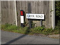 TM0019 : Layer Road sign by Geographer