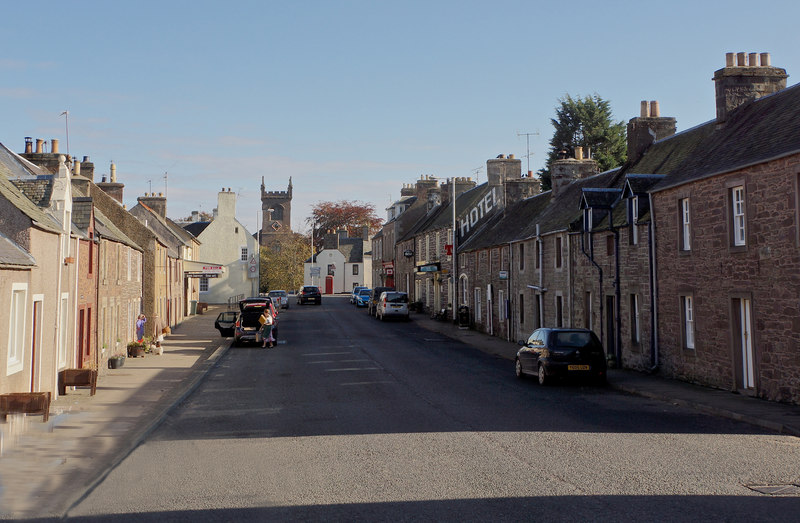 Muthill main street © Anthony O'Neil cc-by-sa/2.0 :: Geograph Britain ...