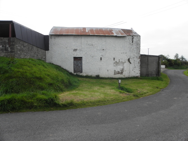 Barn, Mullaghslin Glebe © Kenneth Allen cc-by-sa/2.0 :: Geograph Ireland