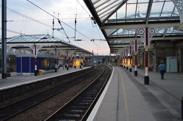 Skipton Station © N Chadwick cc-by-sa/2.0 :: Geograph Britain and Ireland